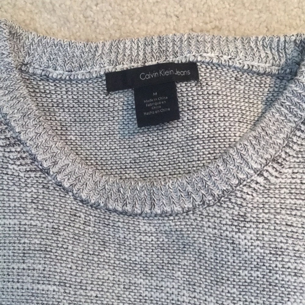 Woman’s Calvin Klein Jeans sweater - Picture 3 of 4